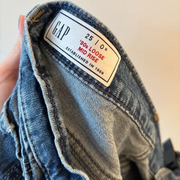 Gap Mid Rise '90s Loose Jeans in medium indigo, size 25 - Picture 4 of 4